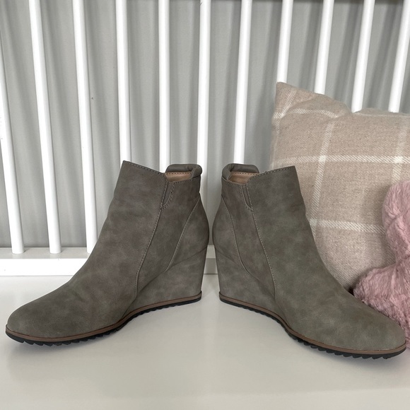 Naturalizer Soul Wedge Bootie - Picture 5 of 10